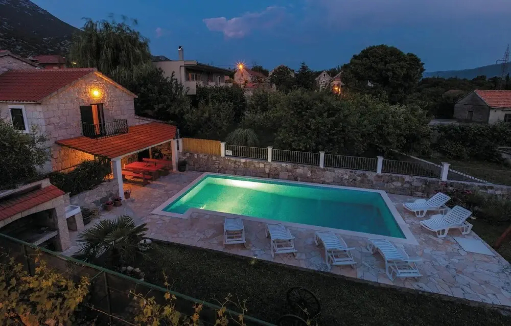 Nice Home in Ostrvica With Wifi and 5 Bedrooms