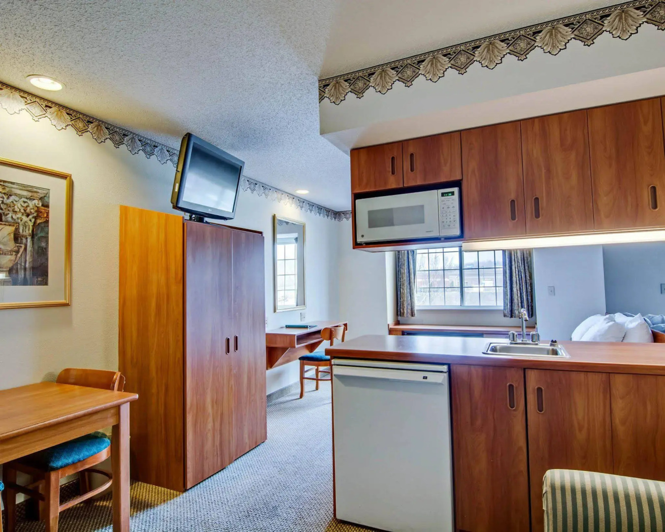 Quality Inn & Suites I-81 Exit 7