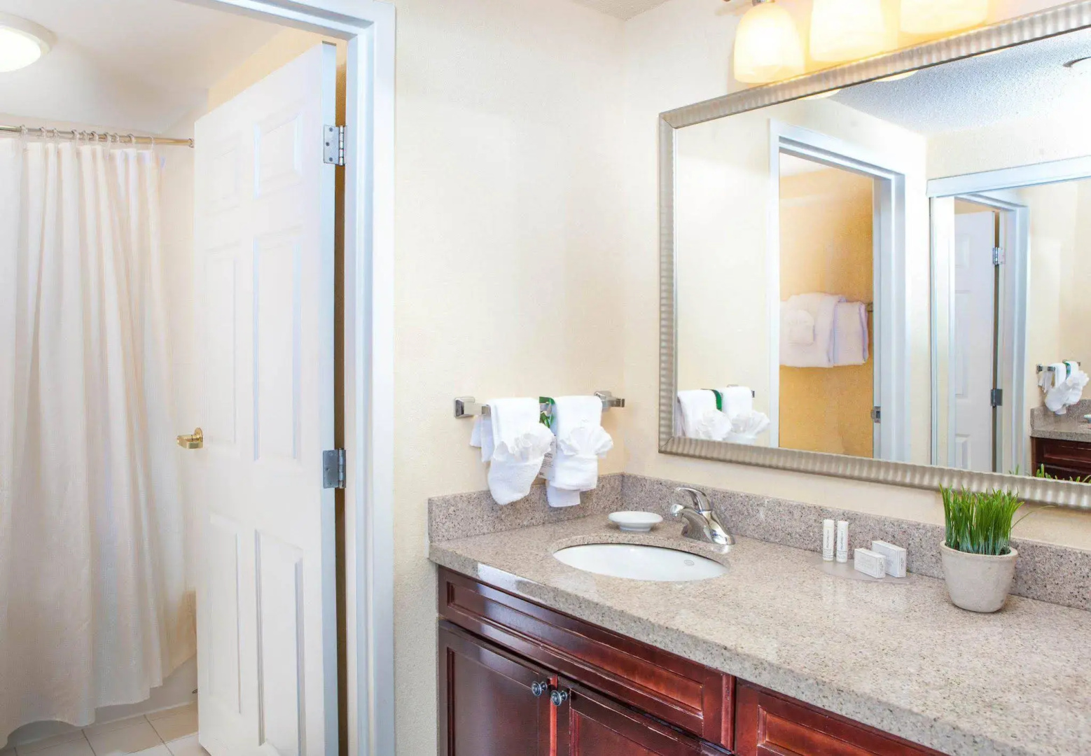 Residence Inn by Marriott Chesapeake Greenbrier