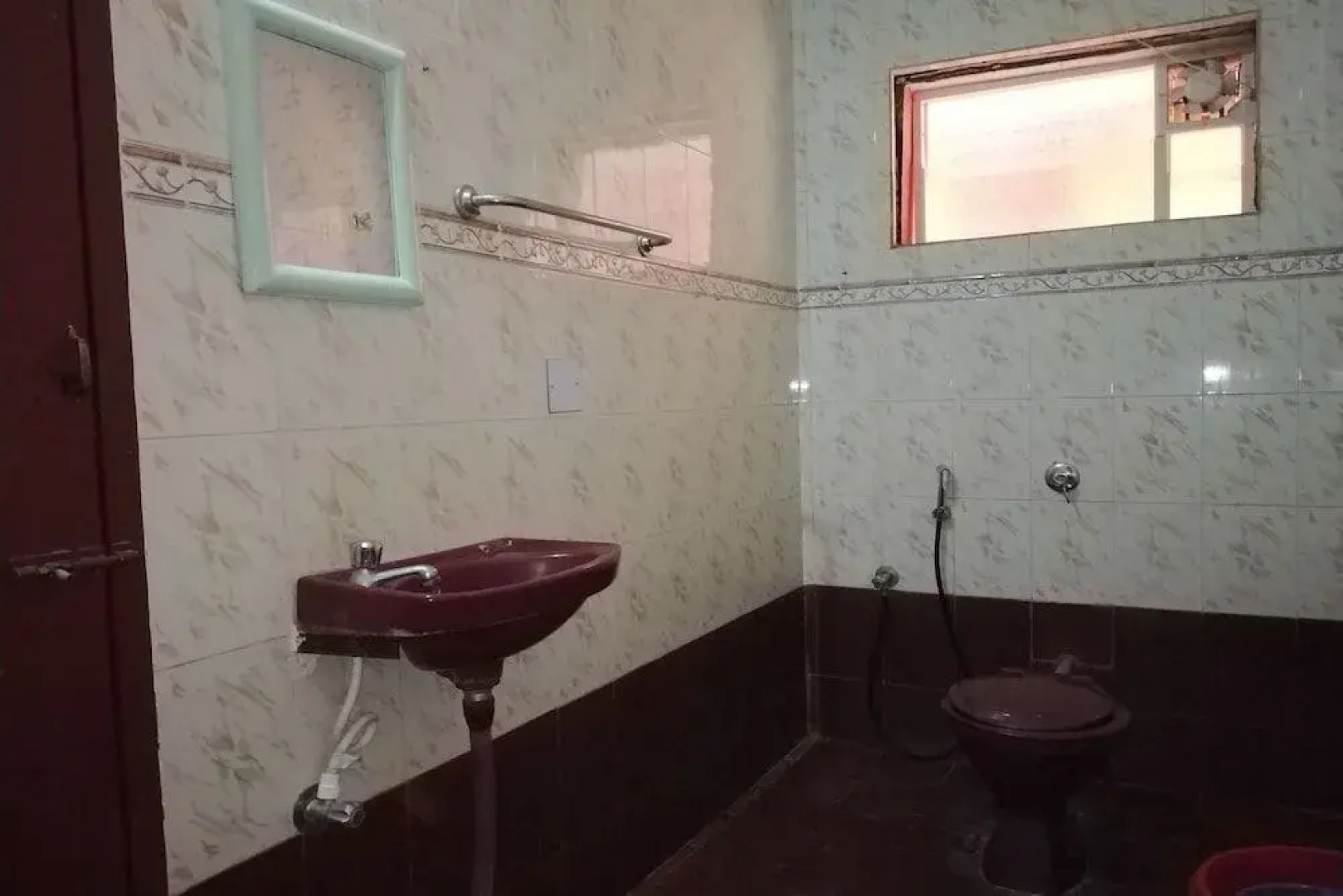 Oyo 19950 Guest Nest