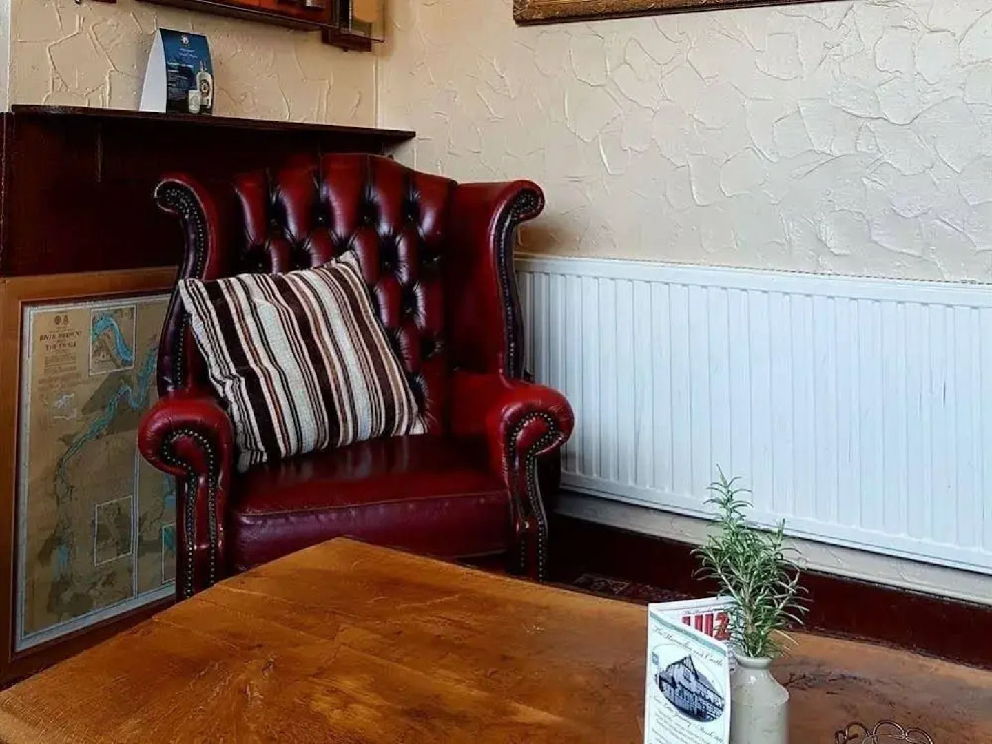 The Horseshoe and Castle