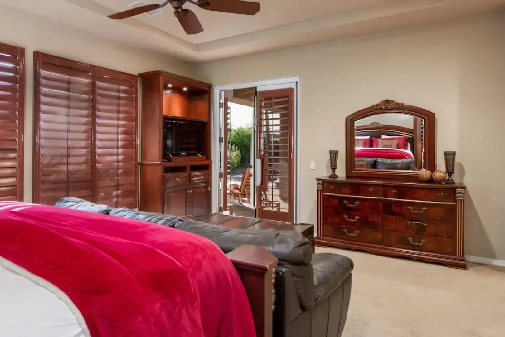 Serenity in the Desert Five Bedroom House