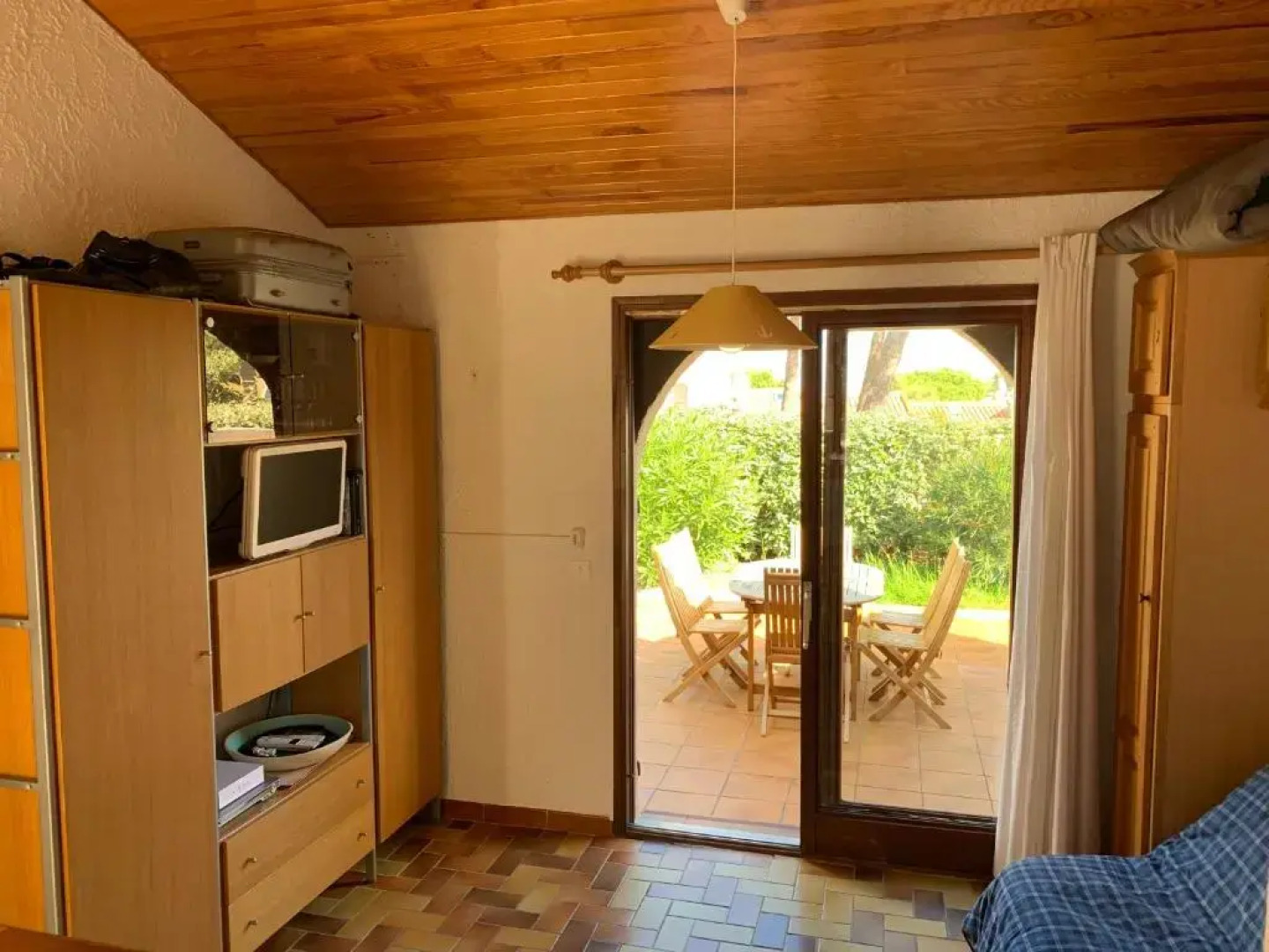 Mini villa climatisée - Vue mer - Mer à 50 m - Jardin et 2 terrasses 300 m2