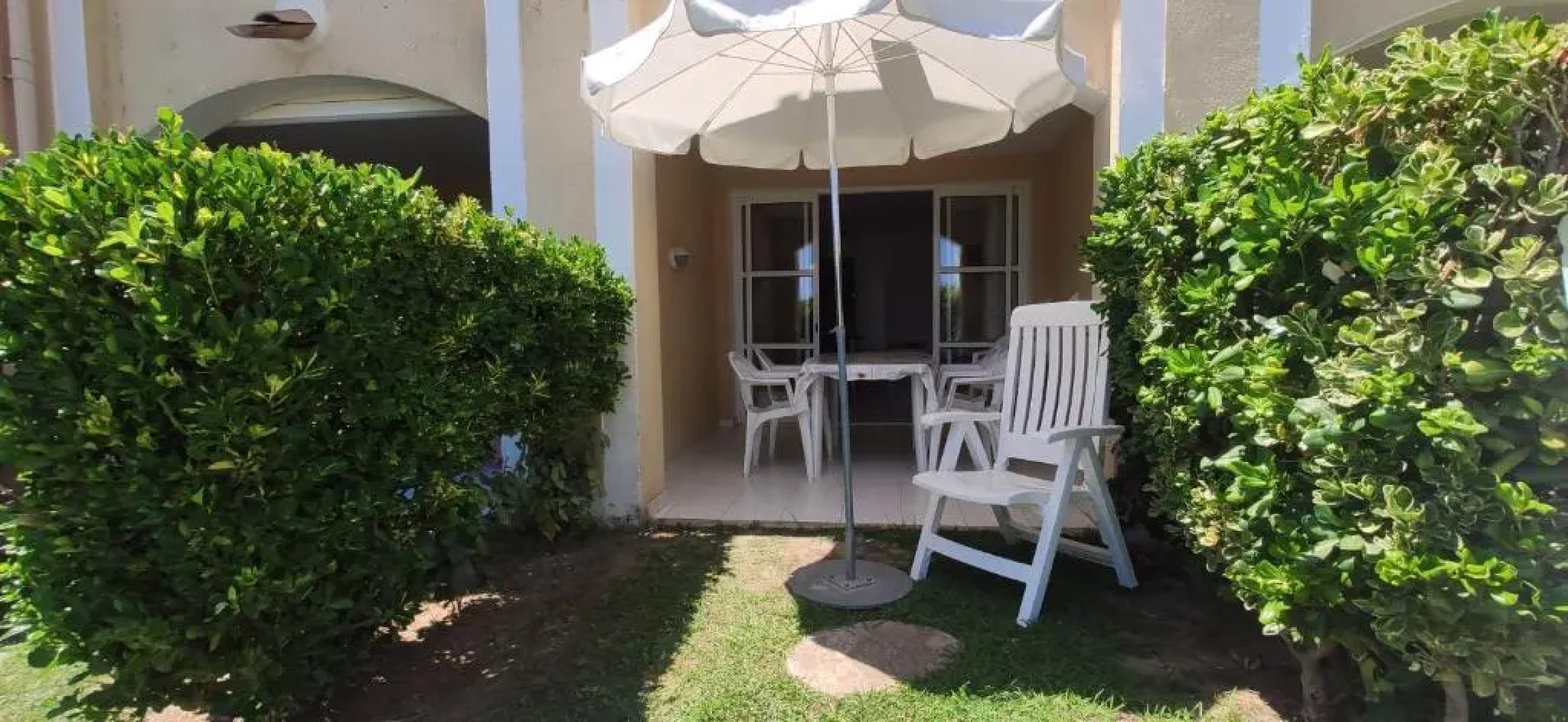 Cap Esterel T2 1ch 4-5p Rez-de-Jardin Vue Mer, Piscine, Parking et Ménage inclus, WIFI gratuit