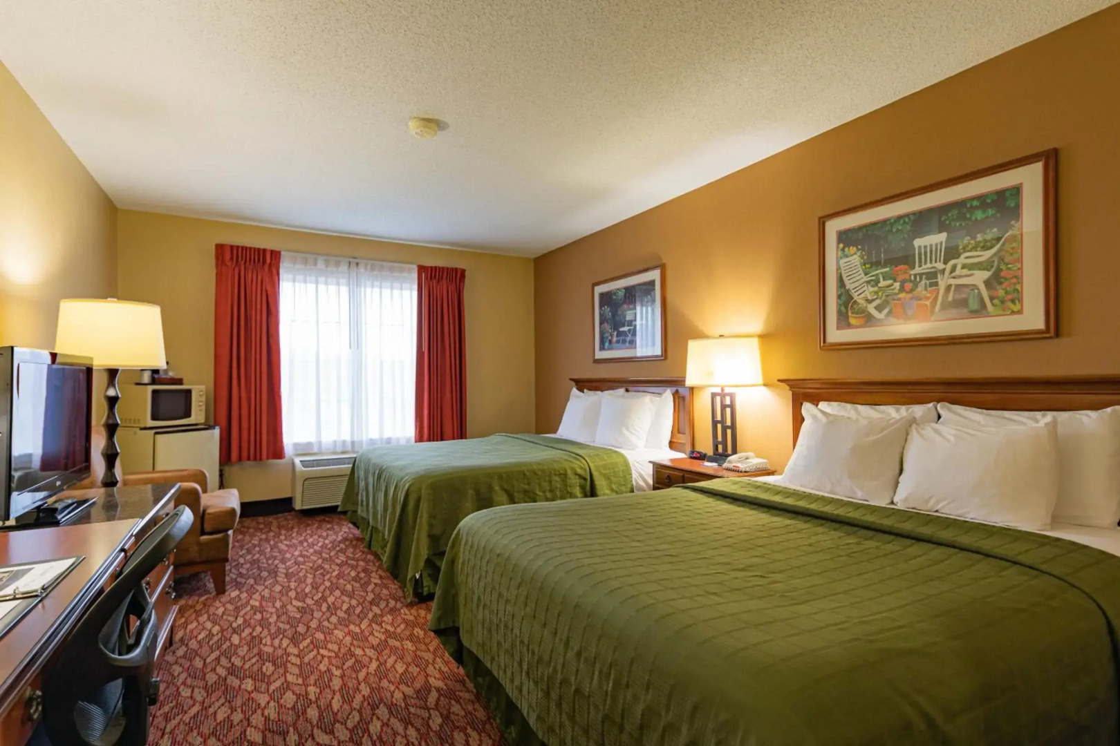 Coshocton Village Inn and Suites