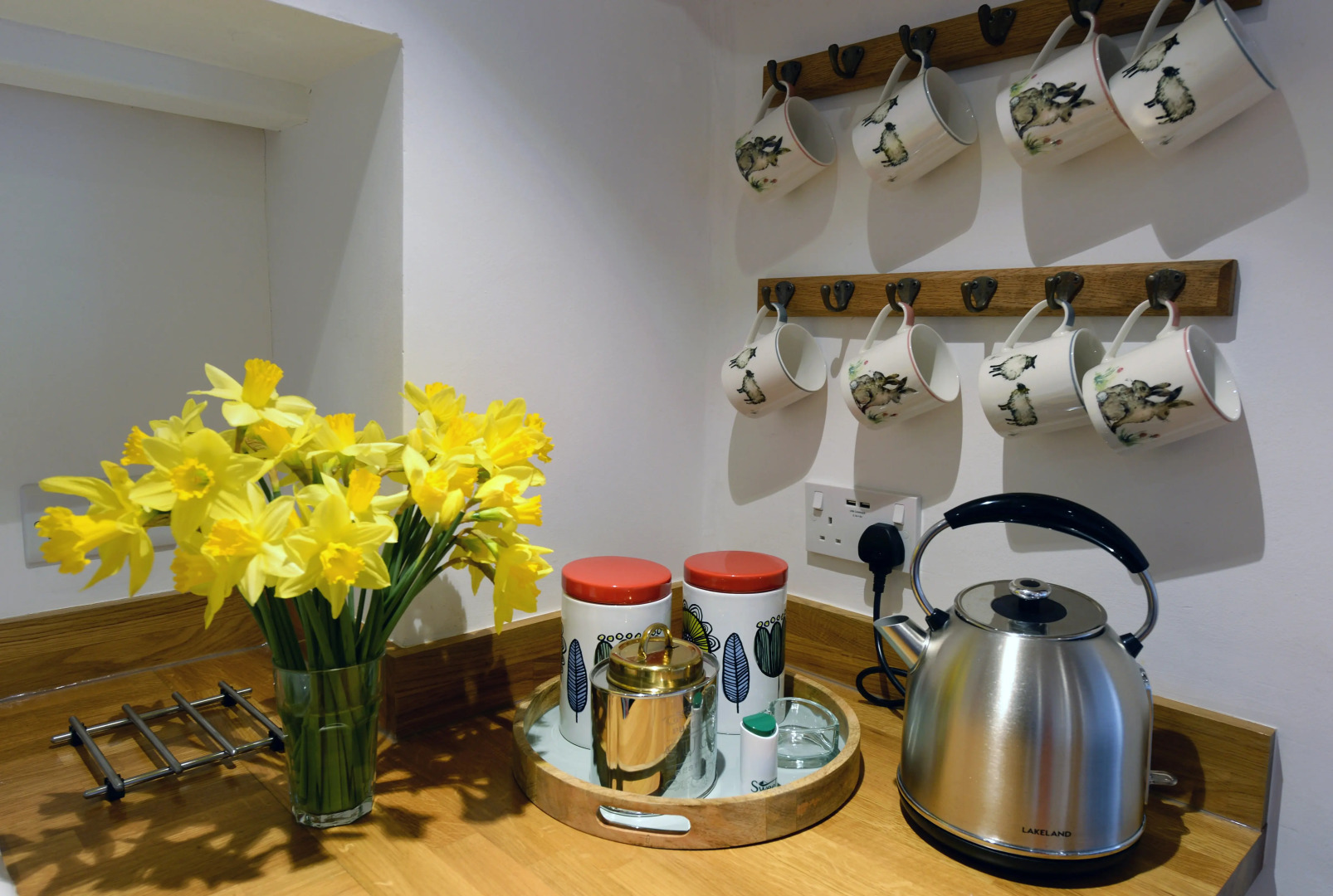 The Cwtch - Luxury Cottage, Sea Views, Pet Friendly