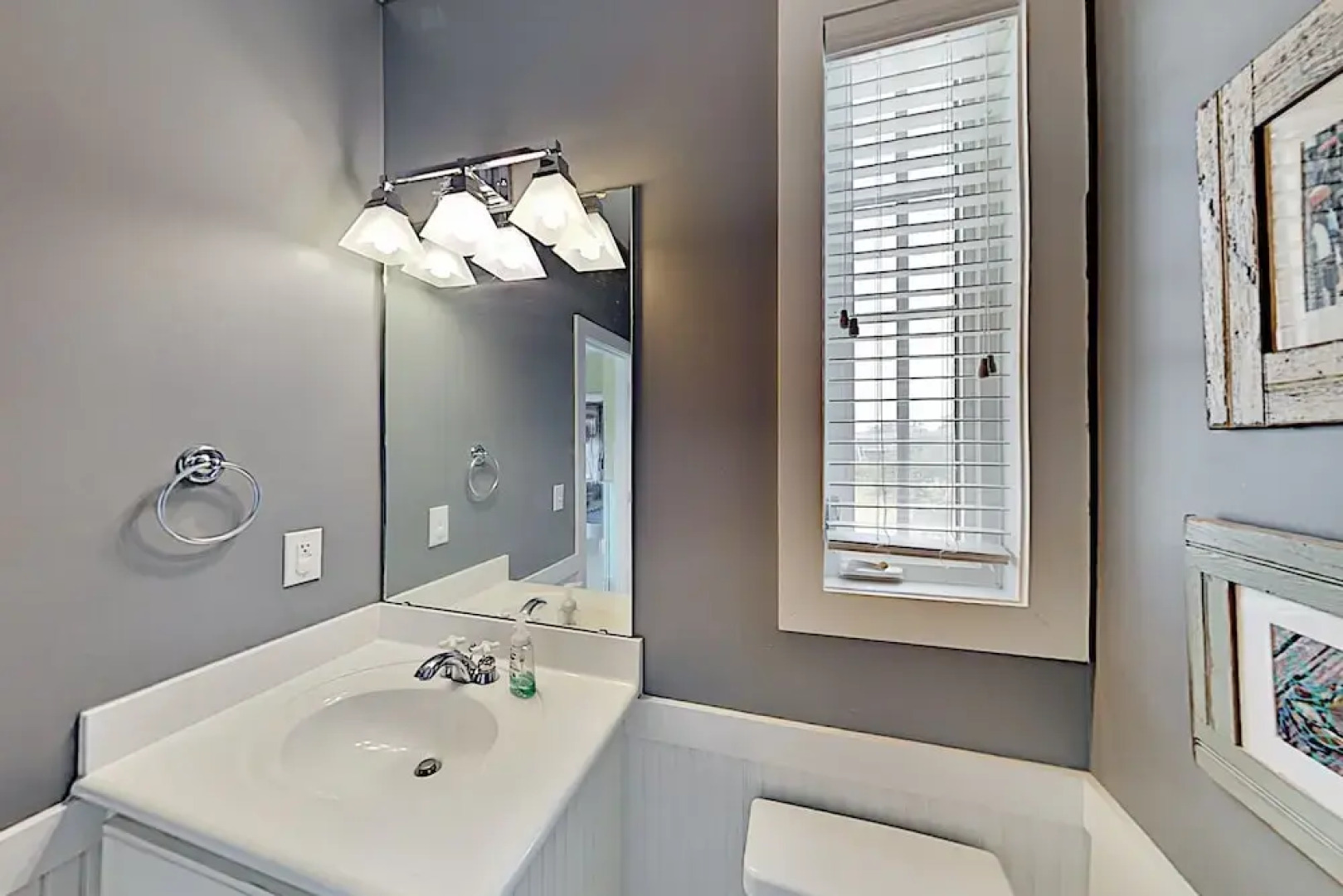 35laurst 5 Bedroom Home