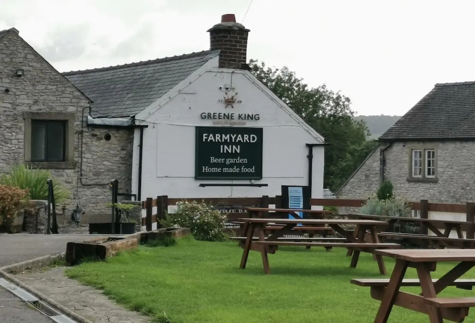 The Farmyard Inn