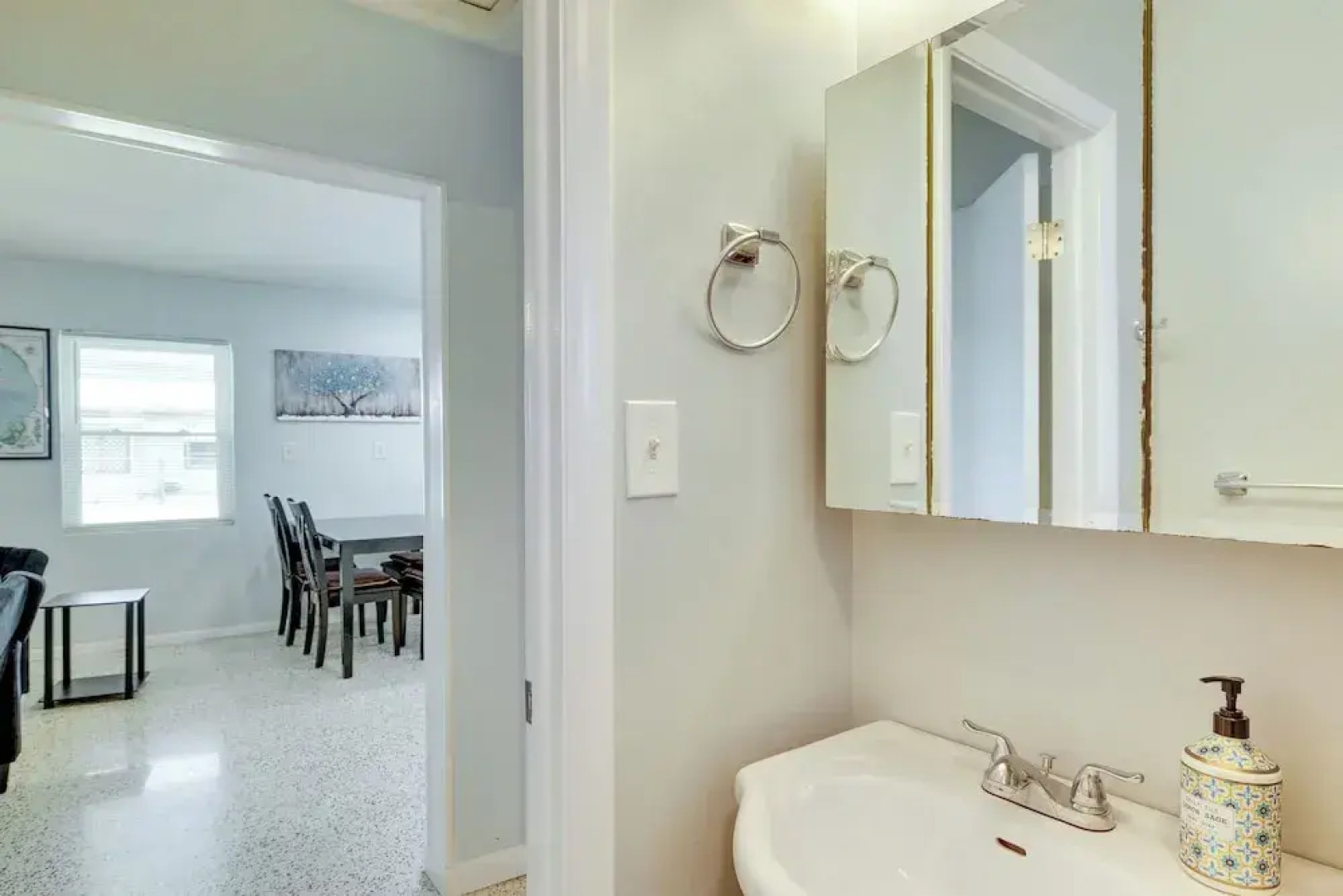 Waterfront Okeechobee Getaway w/ Backyard Dock!