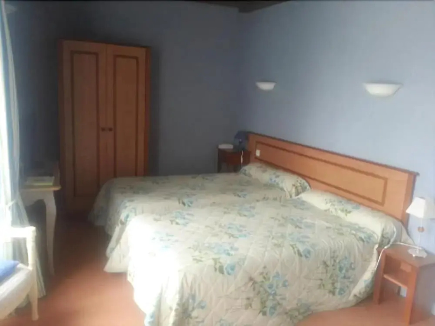 Logis Hotel Le Port Saint Aubin