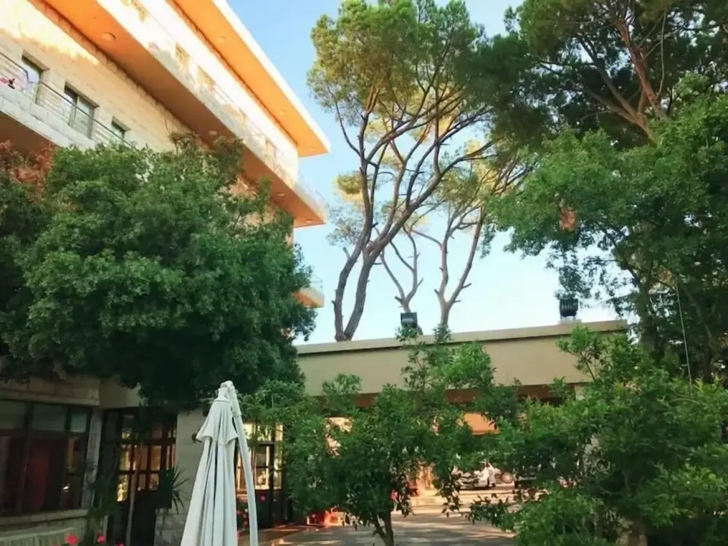 Bzommar Palace Hotel