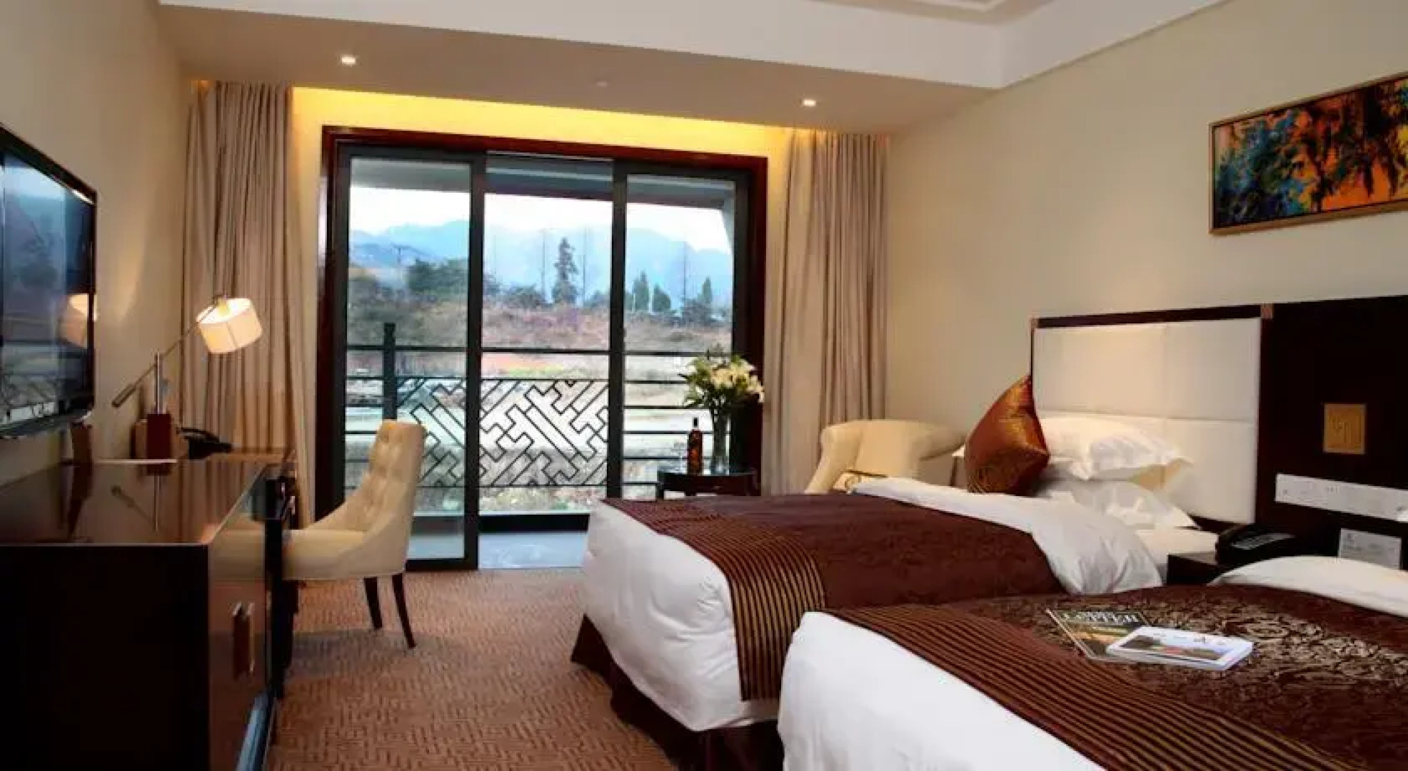 Wu Dang Shan Jian Guo Hotel