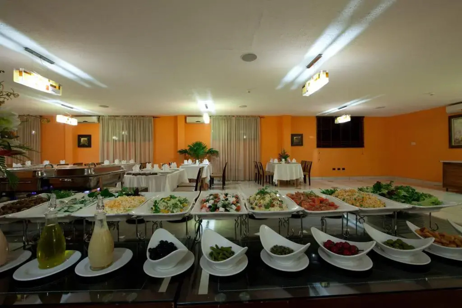 Oak Plaza Hotel - East Legon