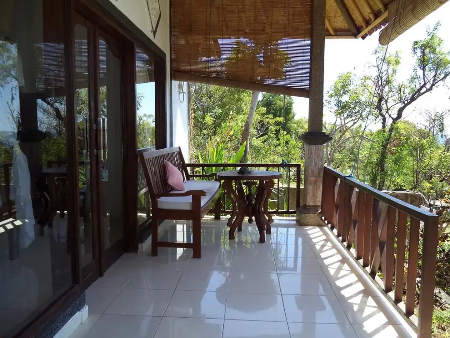 Warung Ary & Home Stay