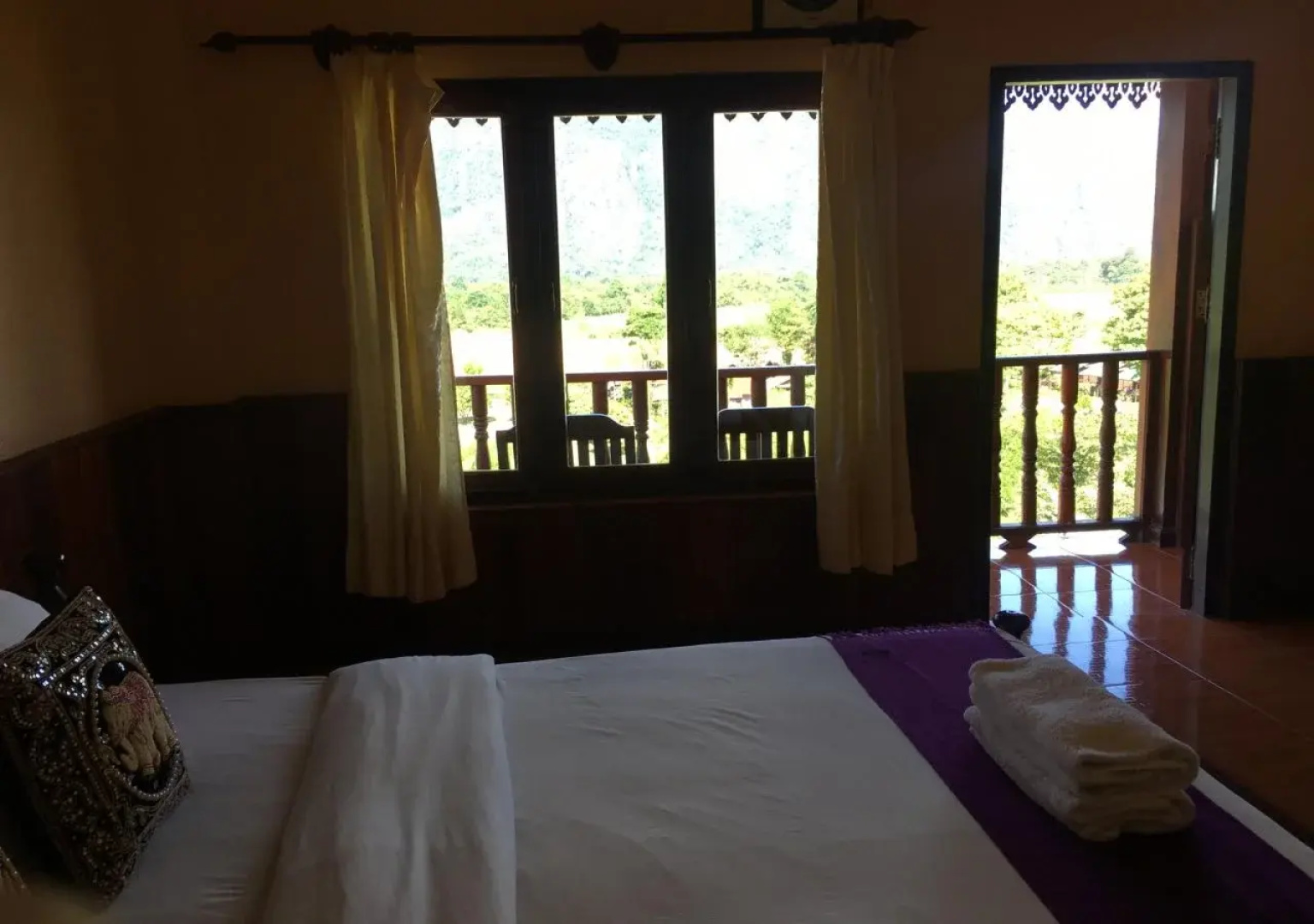 Mountain Riverview Guesthouse
