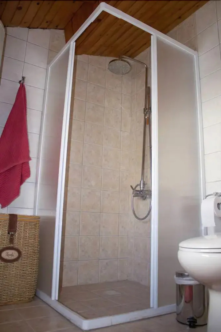 Modern Beach House Near Athens - Four Bedroom House, Sleeps 8