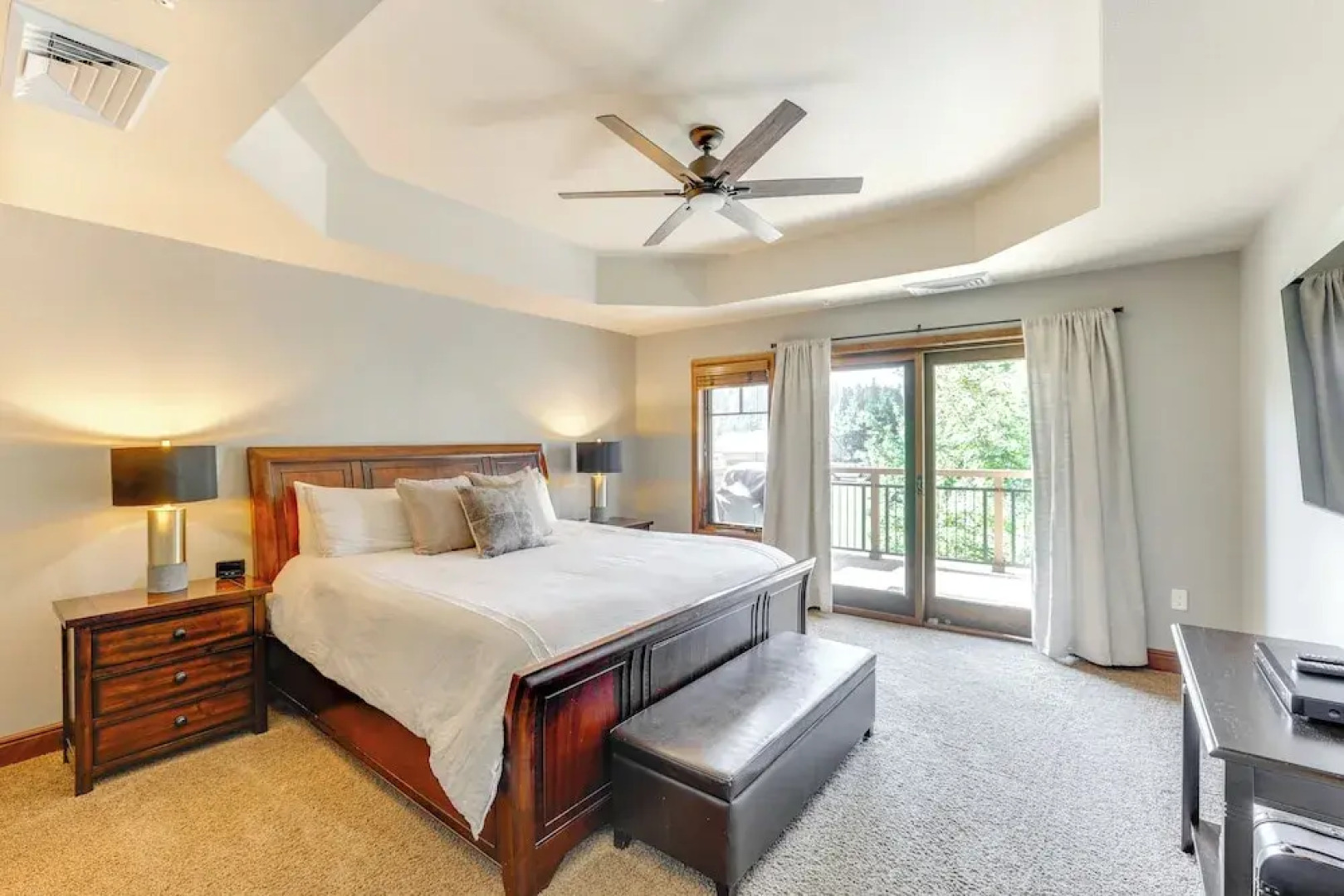 Luxury Mccall Condo 1/2 Mi to Payette Lake!