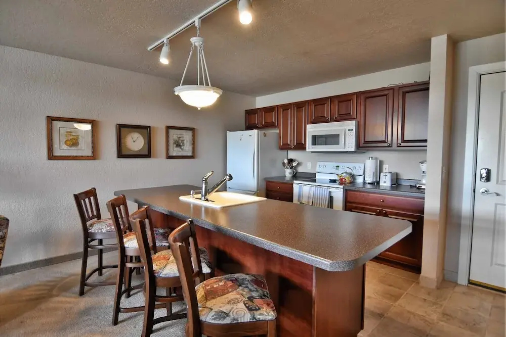 Unit 306 2bd/2ba Condo 2 Bedrooms 2 Bathrooms Condo