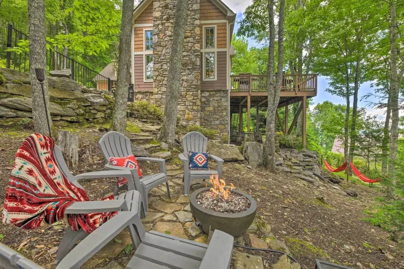 Luxe Lodge Near Smoky Mountains: Views & Hot Tub!