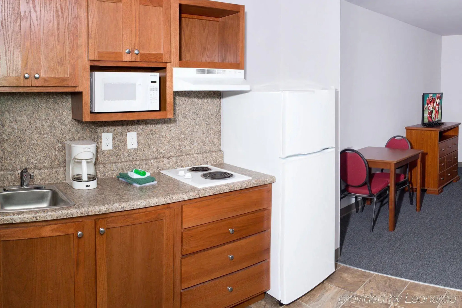 Red Roof Inn & Suites Dickinson