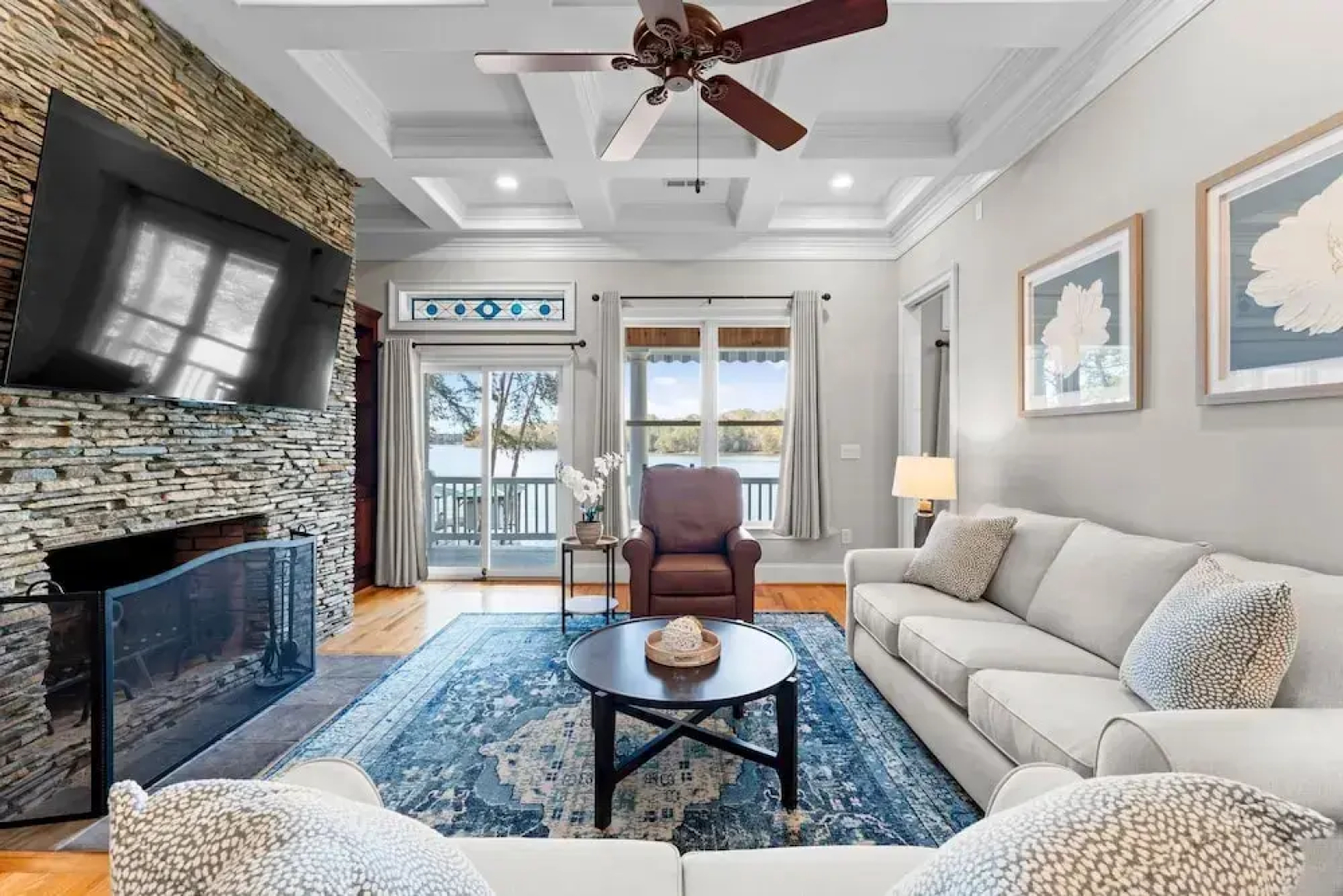 Sunset Pointe by Avantstay Waterfront Beach Fire Pit Sleeps 14 5bdr 4BA