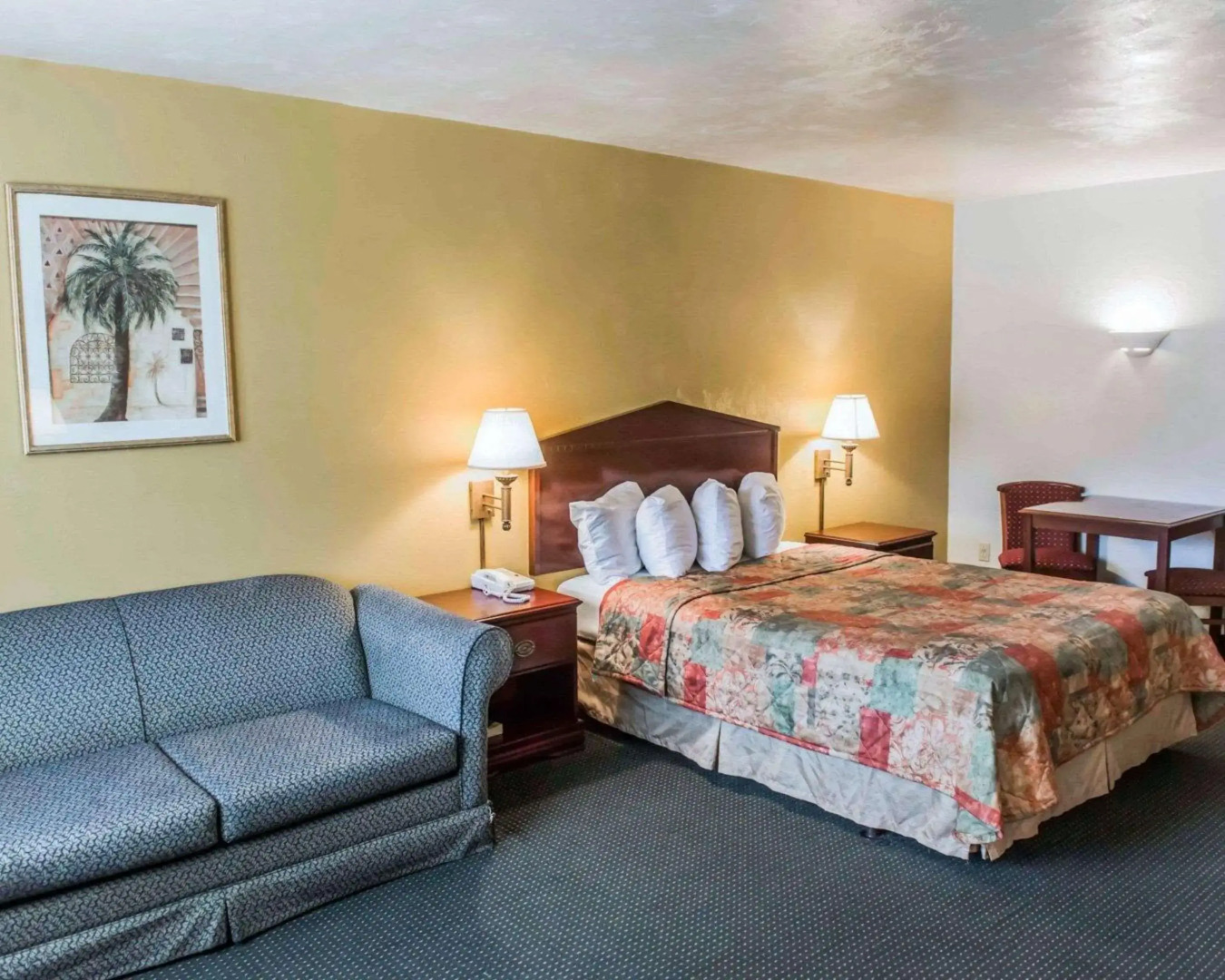 Suburban Studios Tallahassee near University