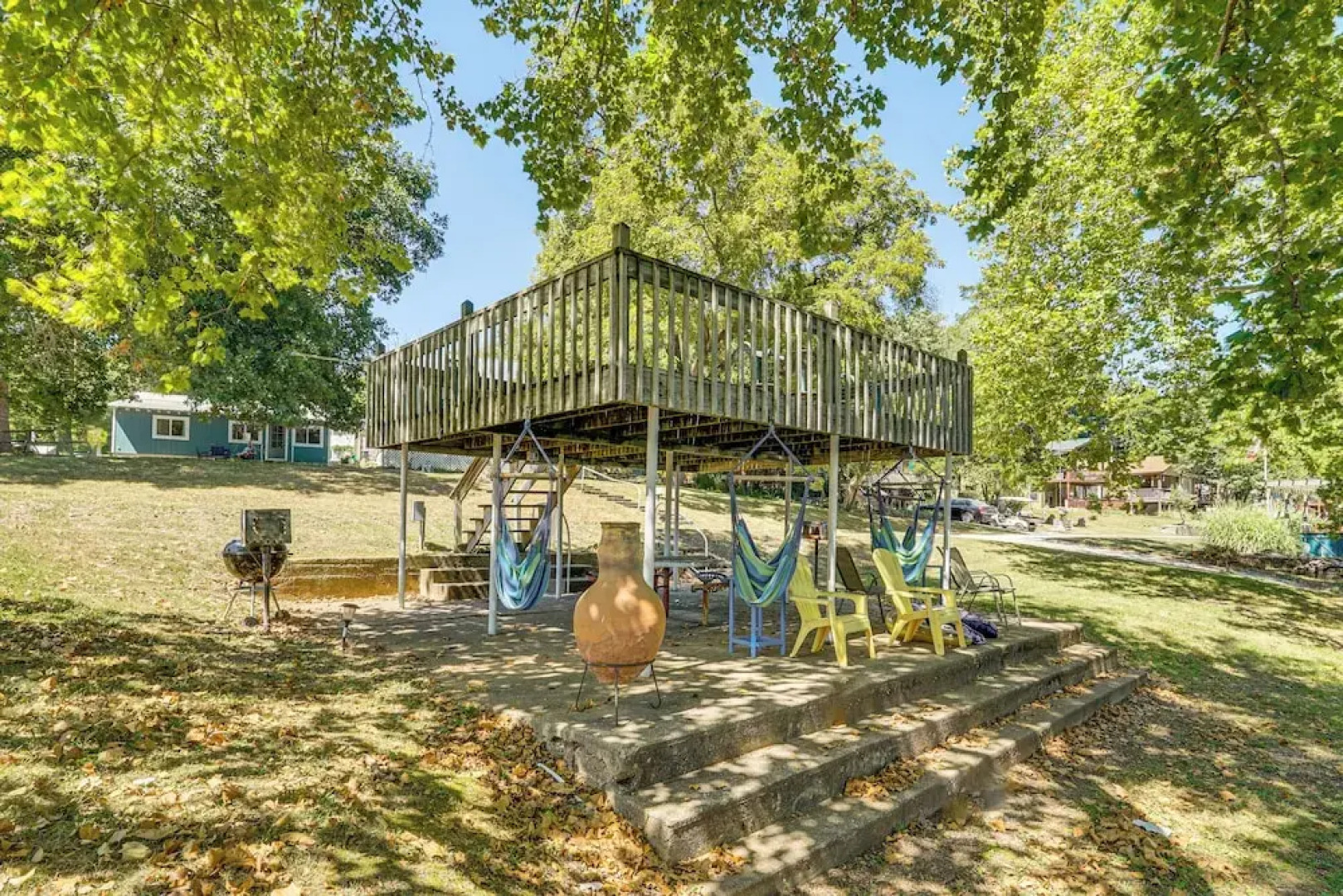 Steps to Water: Lake of the Ozarks Getaway