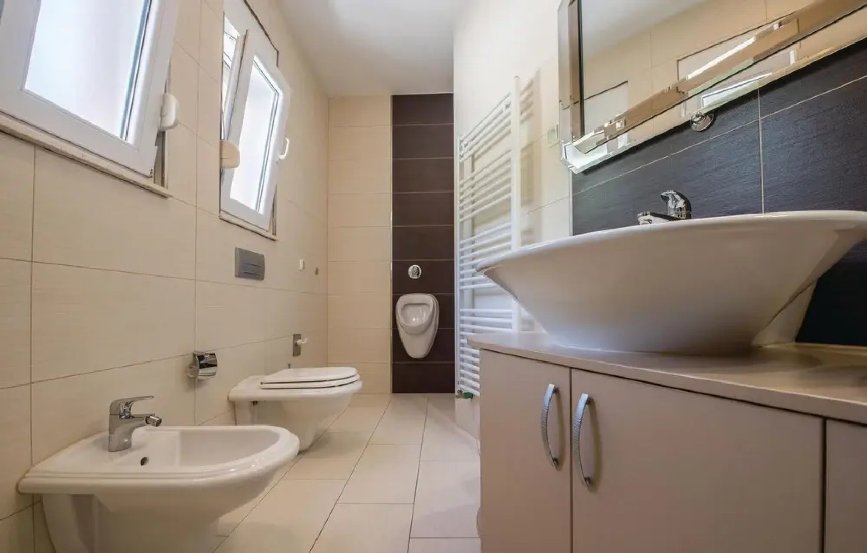 Awesome Home in Solin With Sauna, Wifi and 5 Bedrooms