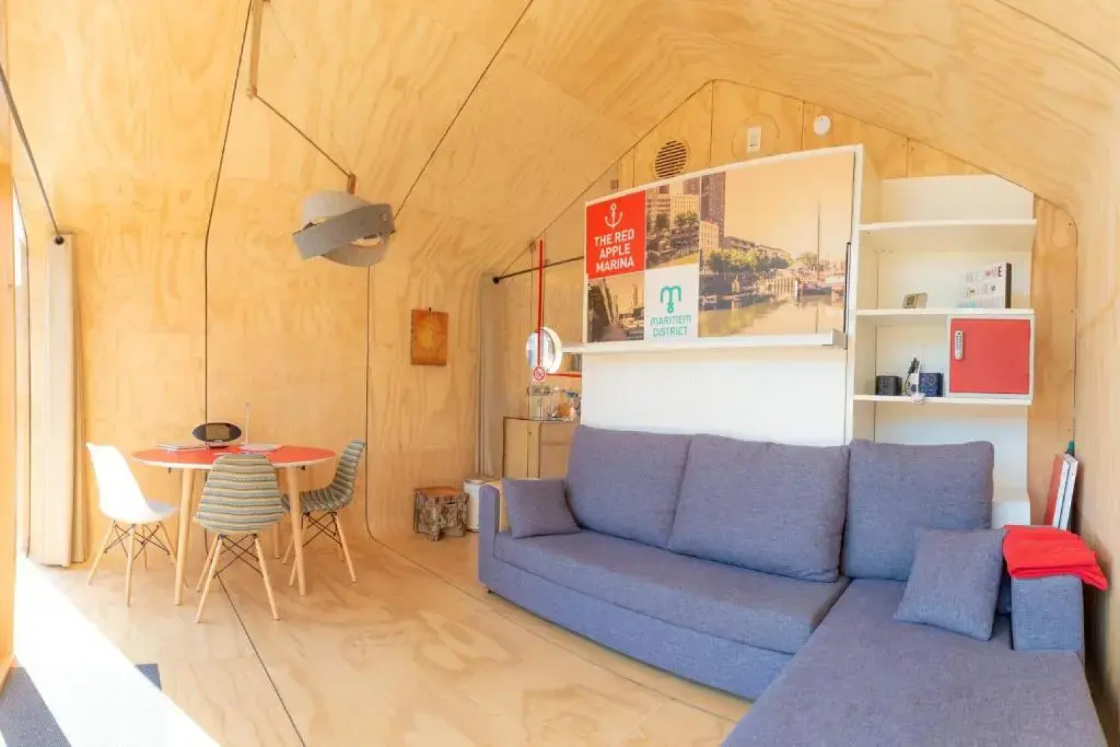 Wikkelboats at Wijnhaven