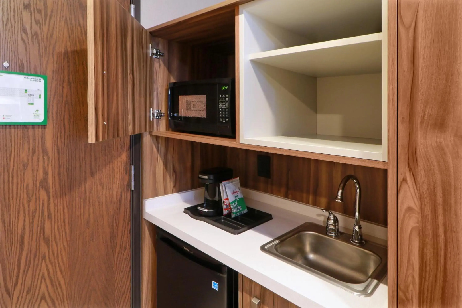 Holiday Inn Hotel and Suites Mexico Felipe Angeles Airport by IHG