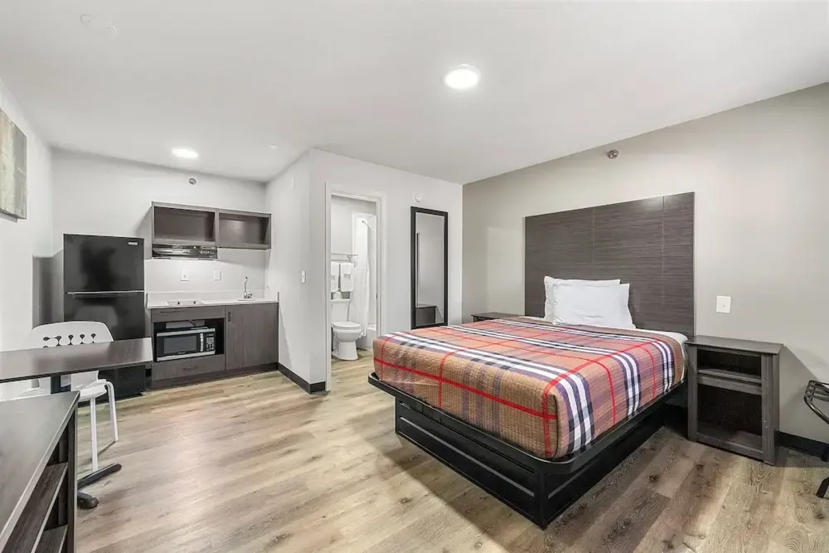 Southern Suites Forest Park