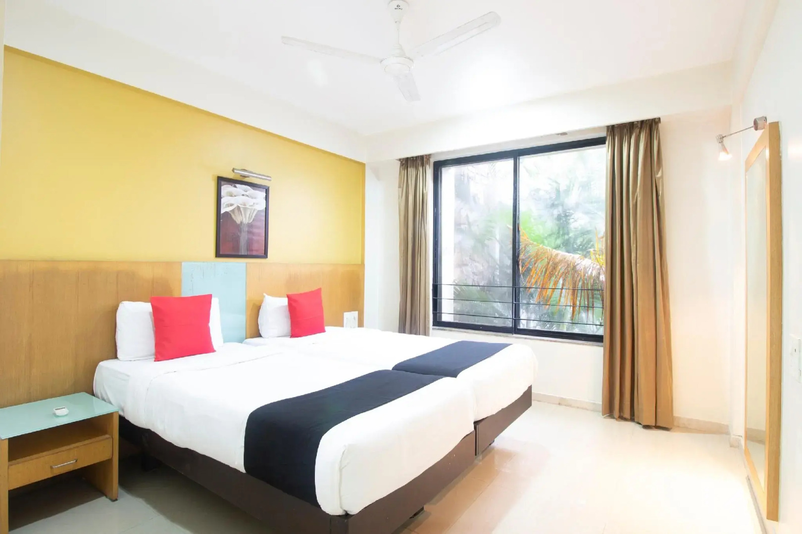 Capital O 45006 Shree Omkar Executive