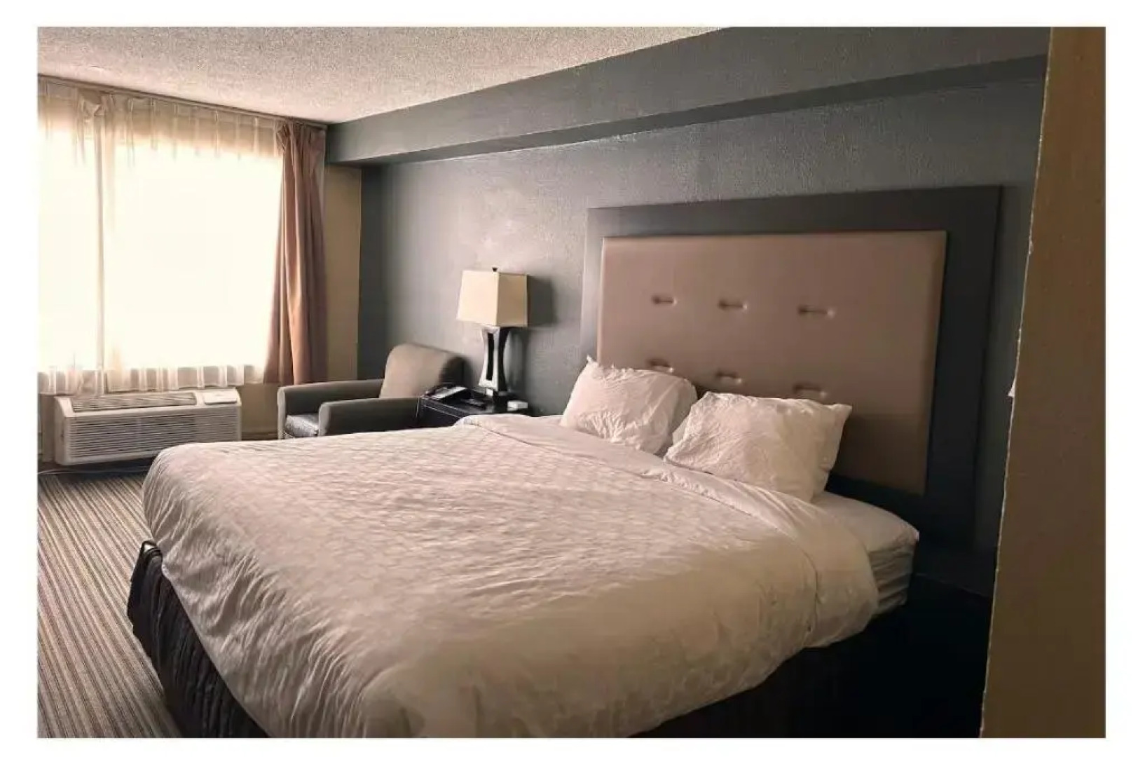 Days Inn & Suites by Wyndham Norton Shores/Muskegon