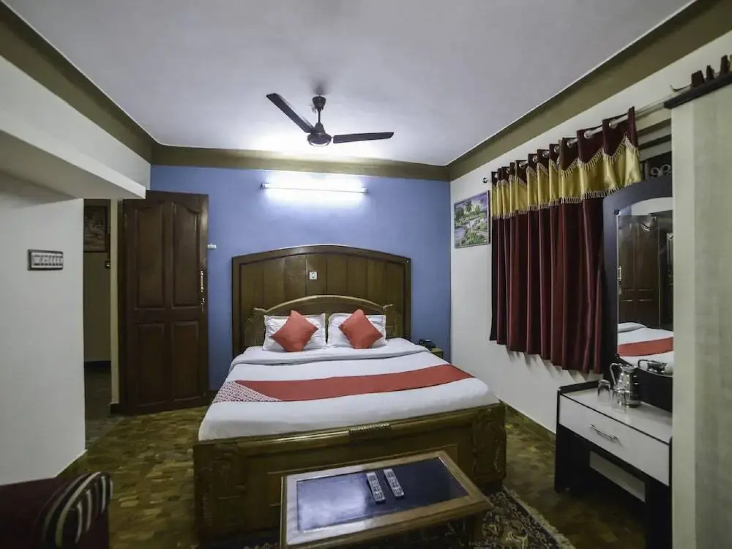 OYO 28641 Vijaya Deepa Guest House
