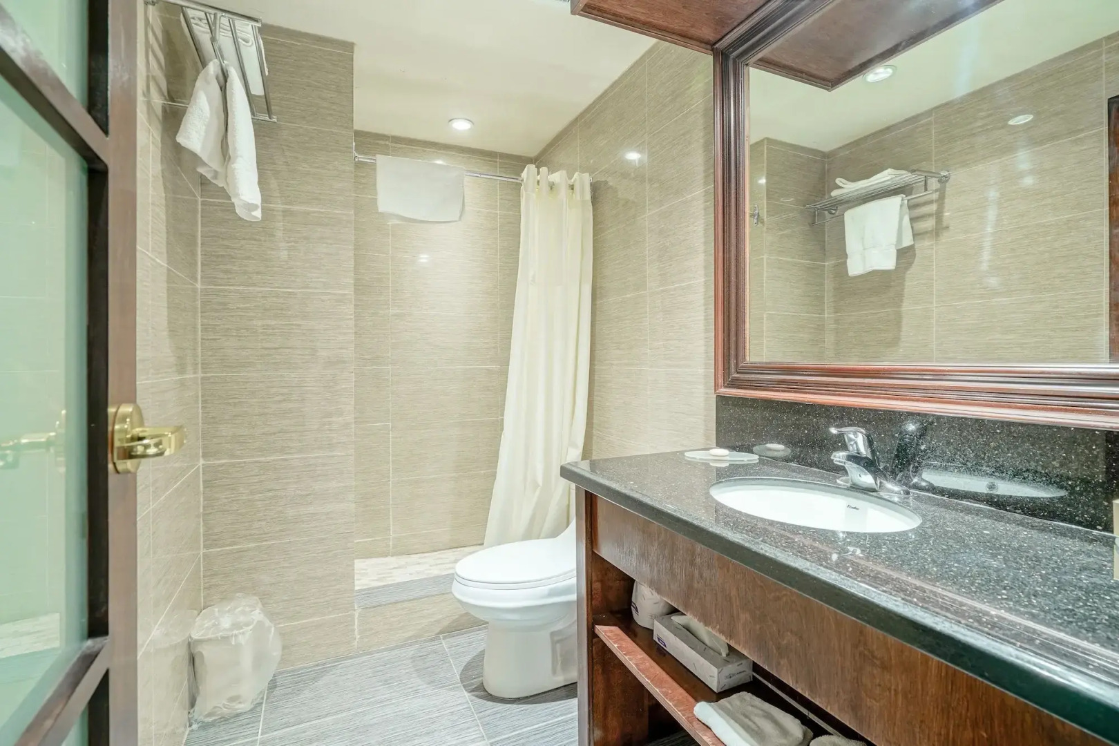 Woodbine Hotel and Suites