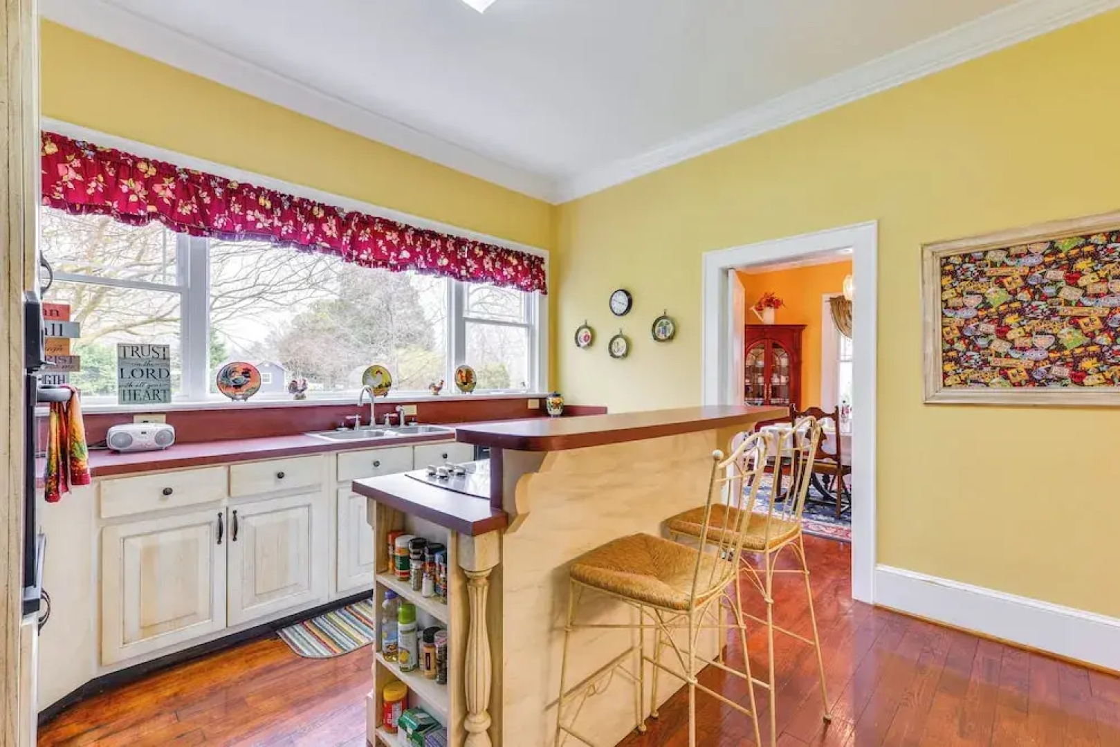 Elegant + Spacious Retreat ~ 18 Mi to Lake Norman!