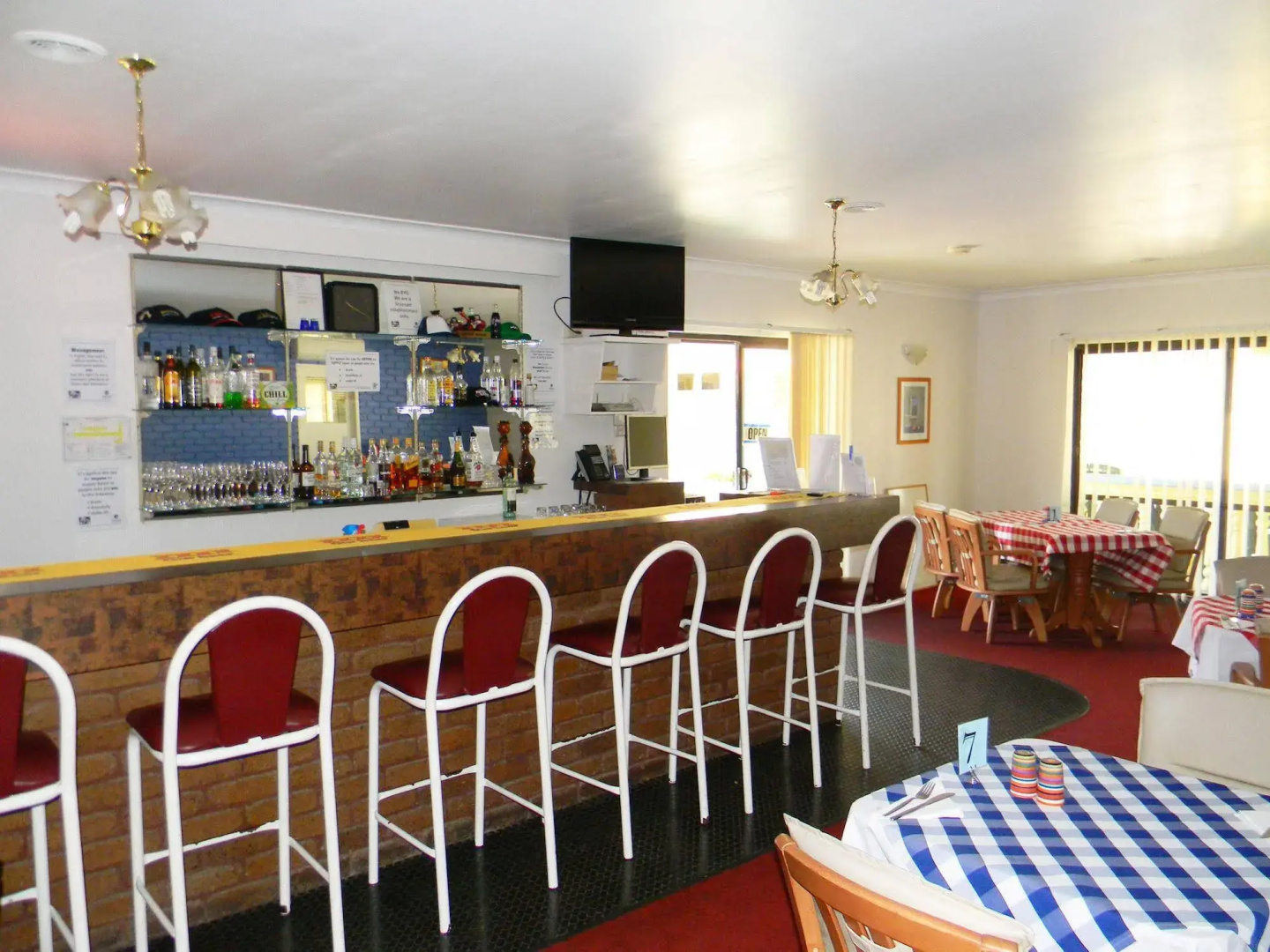 Tropic Coast Motel