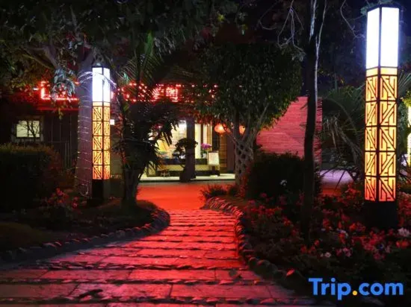 Xinjia Yuquan Hot Spring Hotel