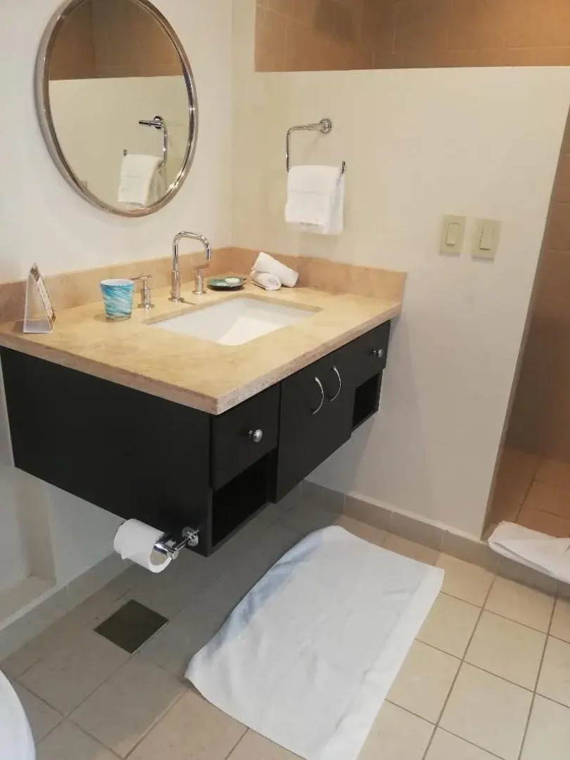 Marina Papagayo Suites