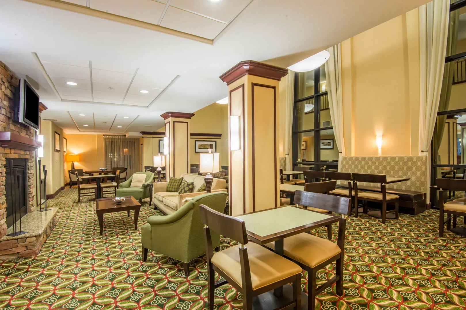 Holiday Inn Express & Suites Phoenix - Glendale Sports Dist by IHG