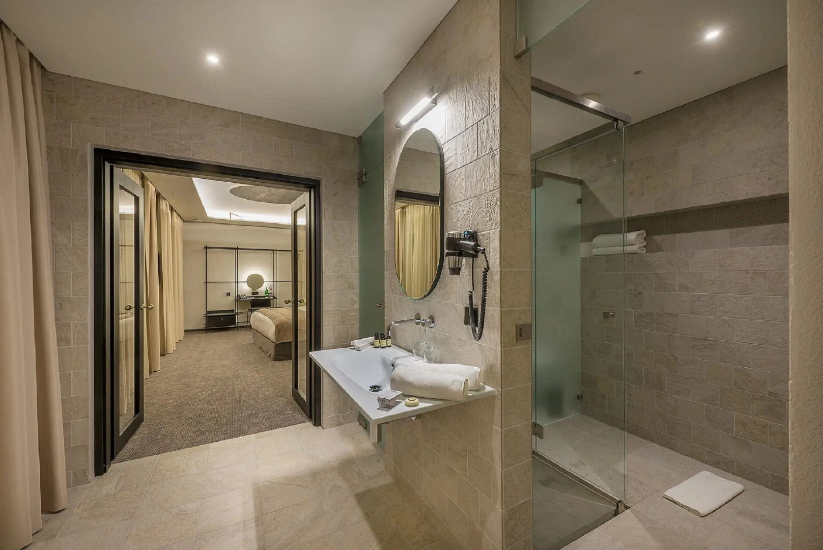 Отель Art Artagonist