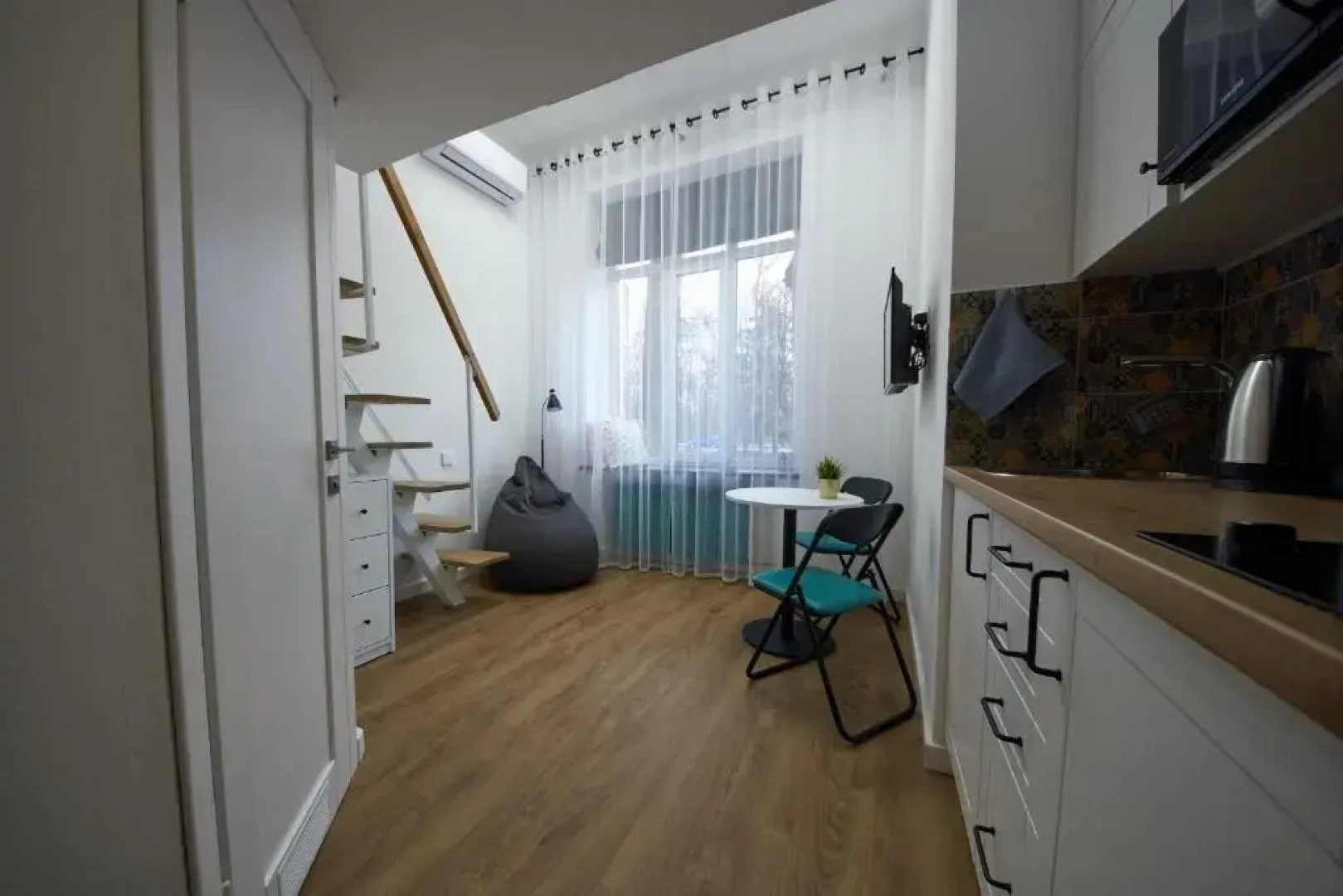 Затишні дворівневі смарт апартаменти