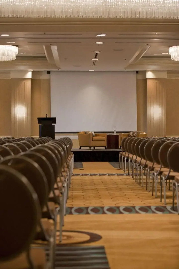 The Baronette Renaissance Detroit-Novi Hotel