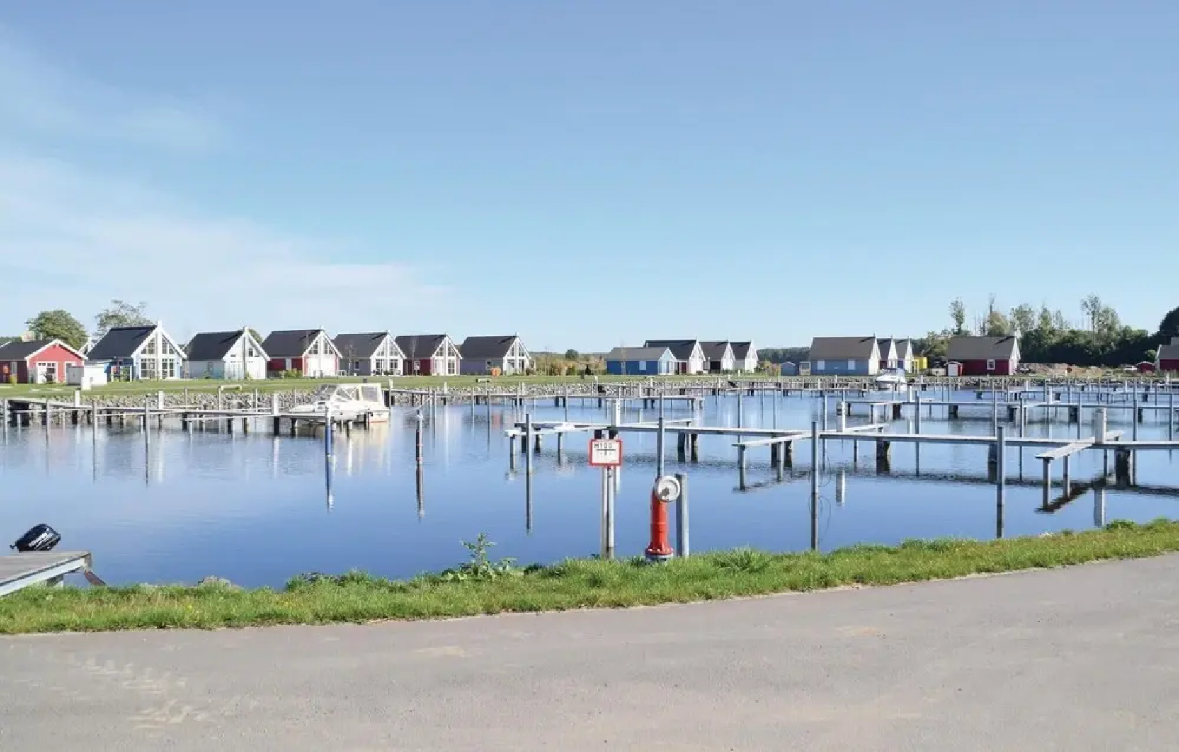 Awesome Home in Zerpenschleuse With 2 Bedrooms and Wifi
