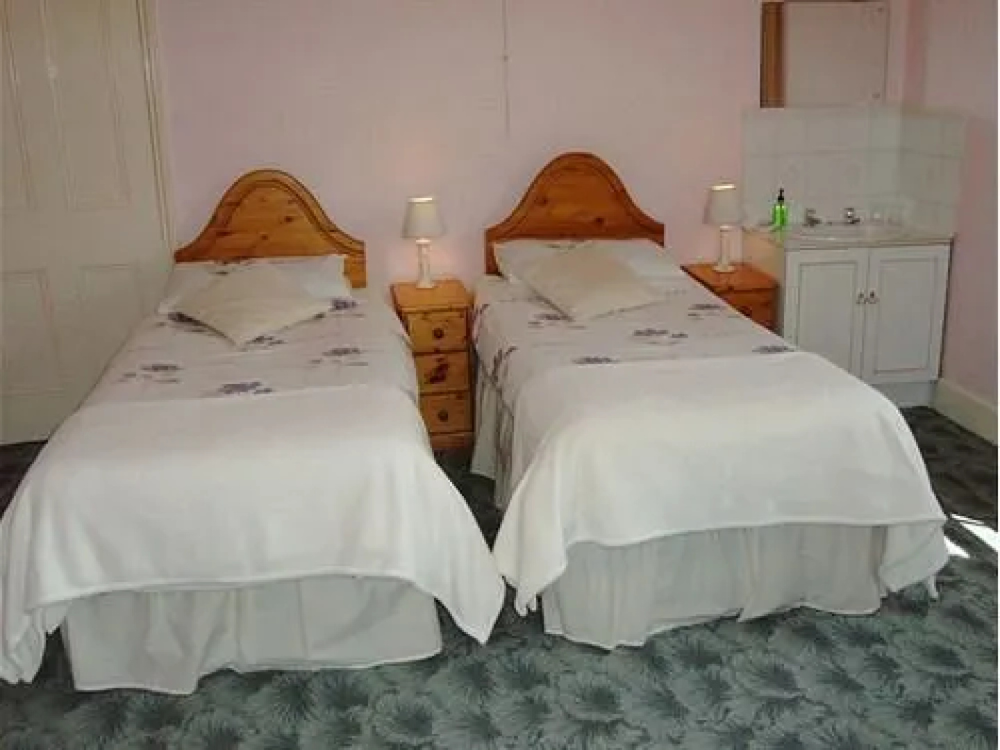 Waiten Hill Farmhouse B&B