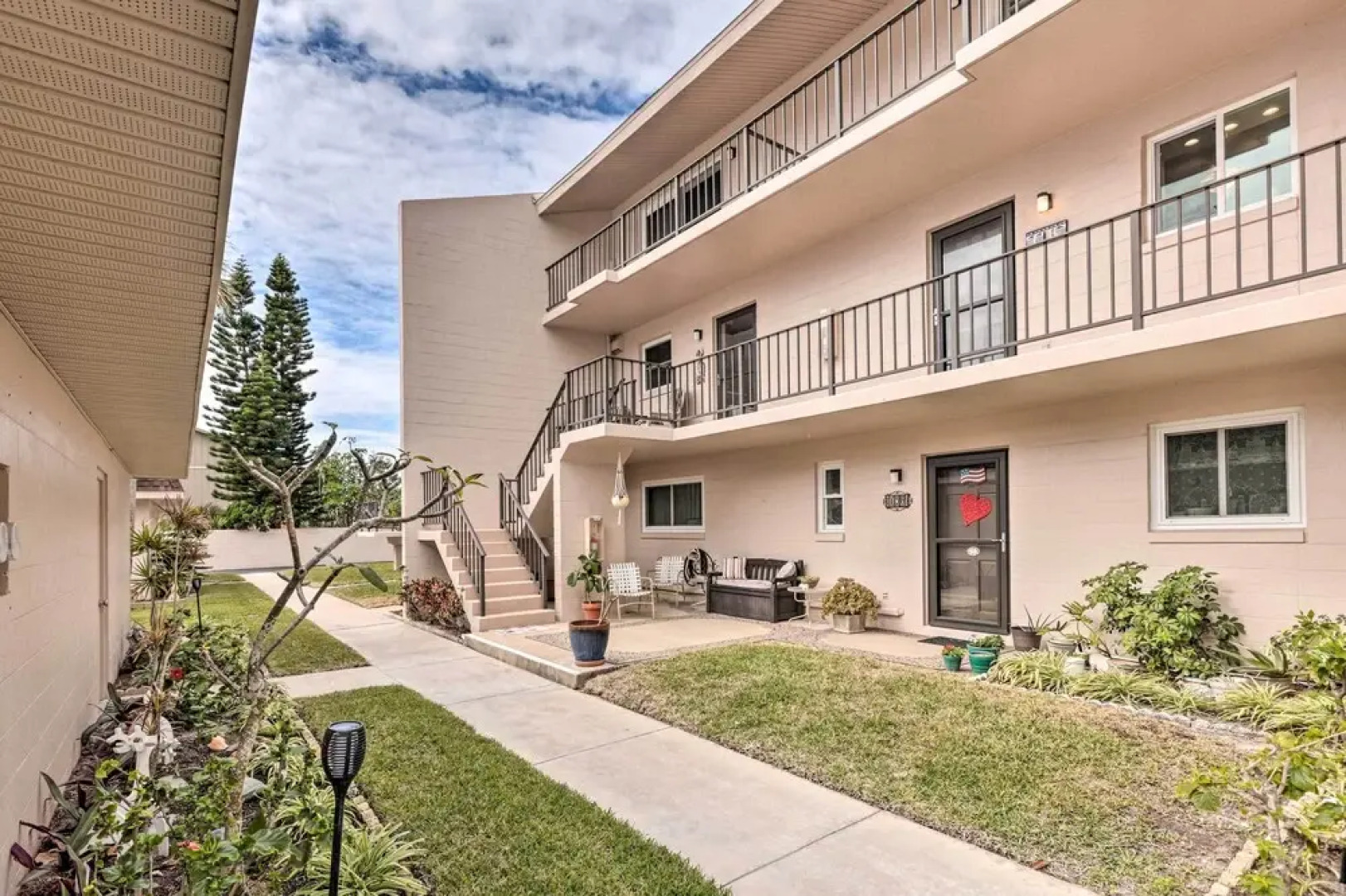 Ponce Inlet Condo w/ Beach & Pool Access!