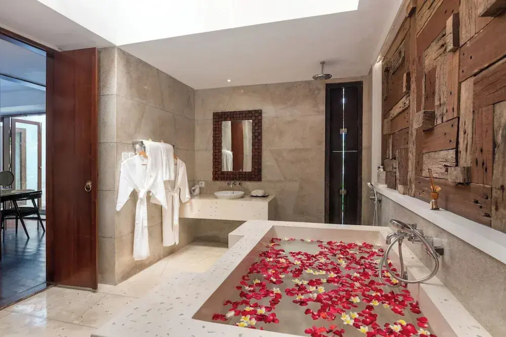 Fascinating Beachfront 2 Br Villa in Seminyak