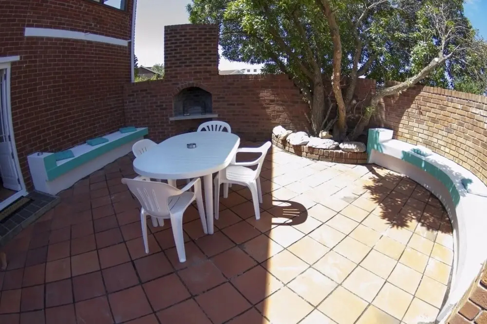 The Roundhouse Guesthouse