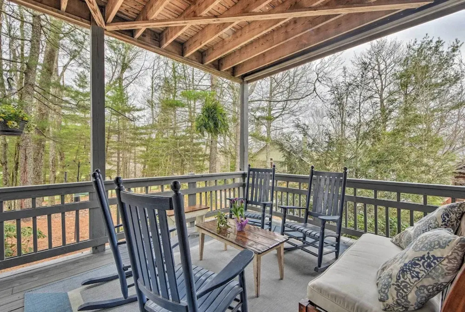 Trillium Links Condo w/ Deck Near Lake Glenville!