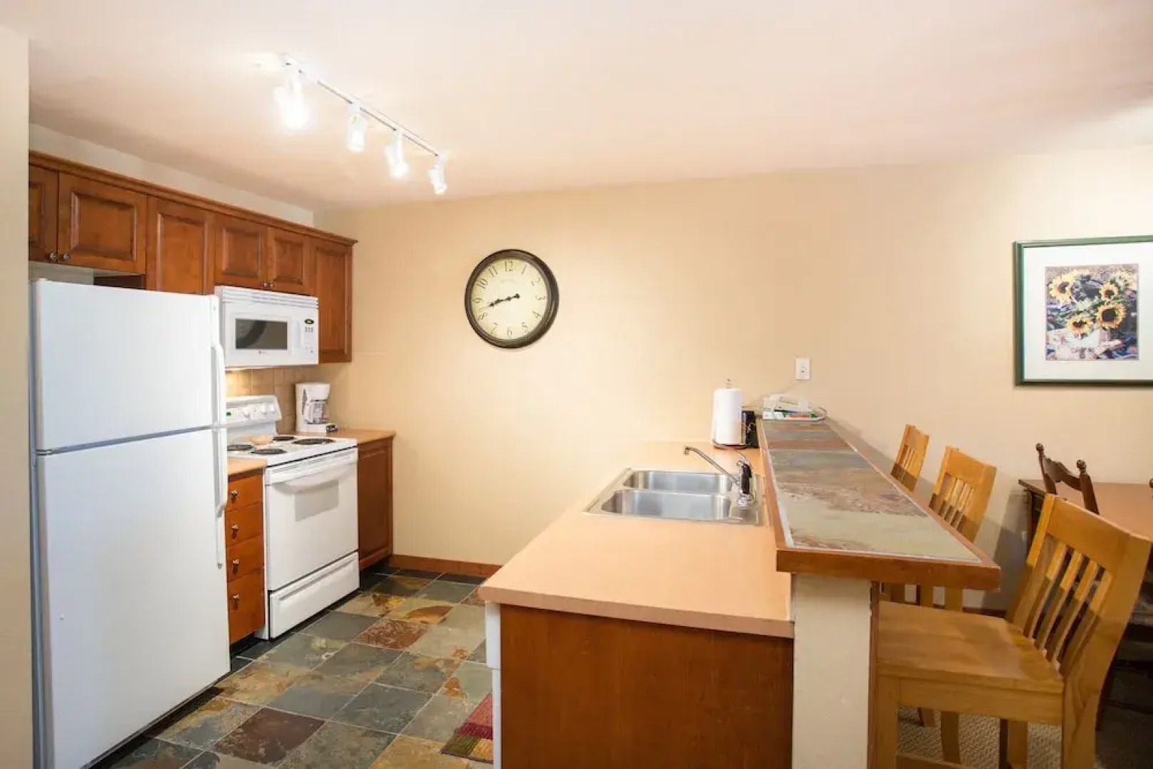 3313 - One Bedroom + Den Standard Powderhorn Lodge 1 Condo by RedAwning